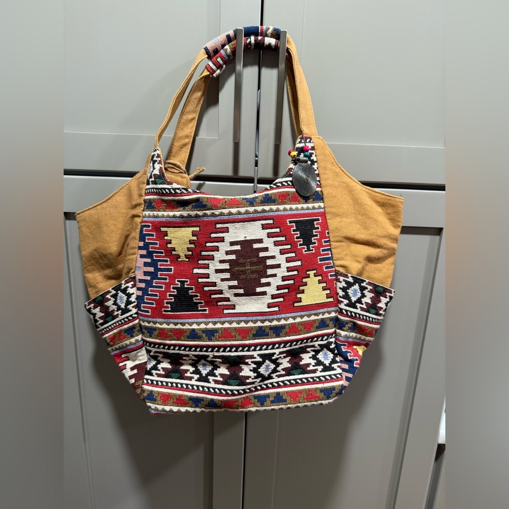 Aztec Patterned Tan and Red Tote Bag NWT
